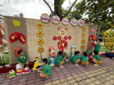 BÉ NẤU BÁNH