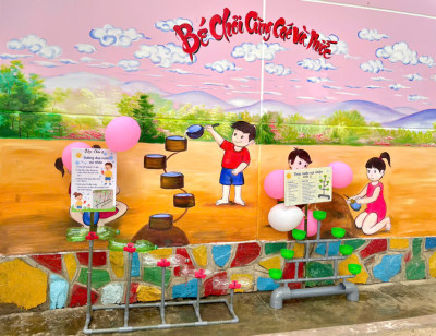 Giờ hoạt động ngoài trời của bé lớp chồi 2 trường MN Sao Mai phường Thủ Dầu Một