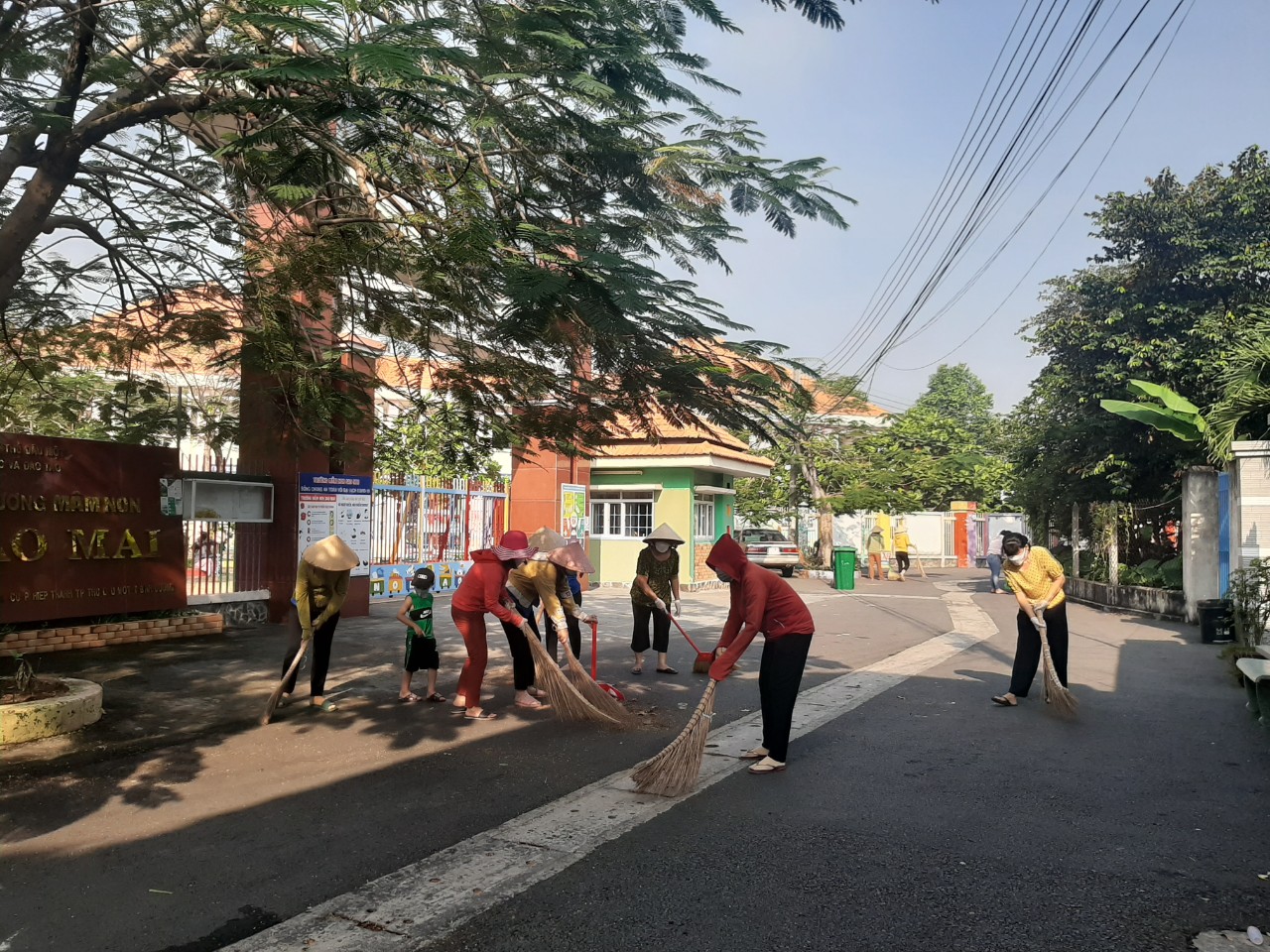 TRƯỜNG MN SAO MAI RA QUÂN TỔNG VỆ SINH MÔI TRƯỜNG
